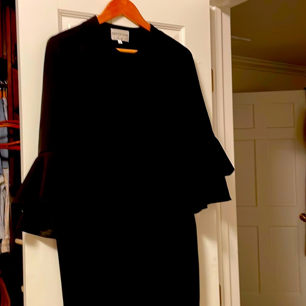 Gorgeous PATTY KIM dress black jacket.